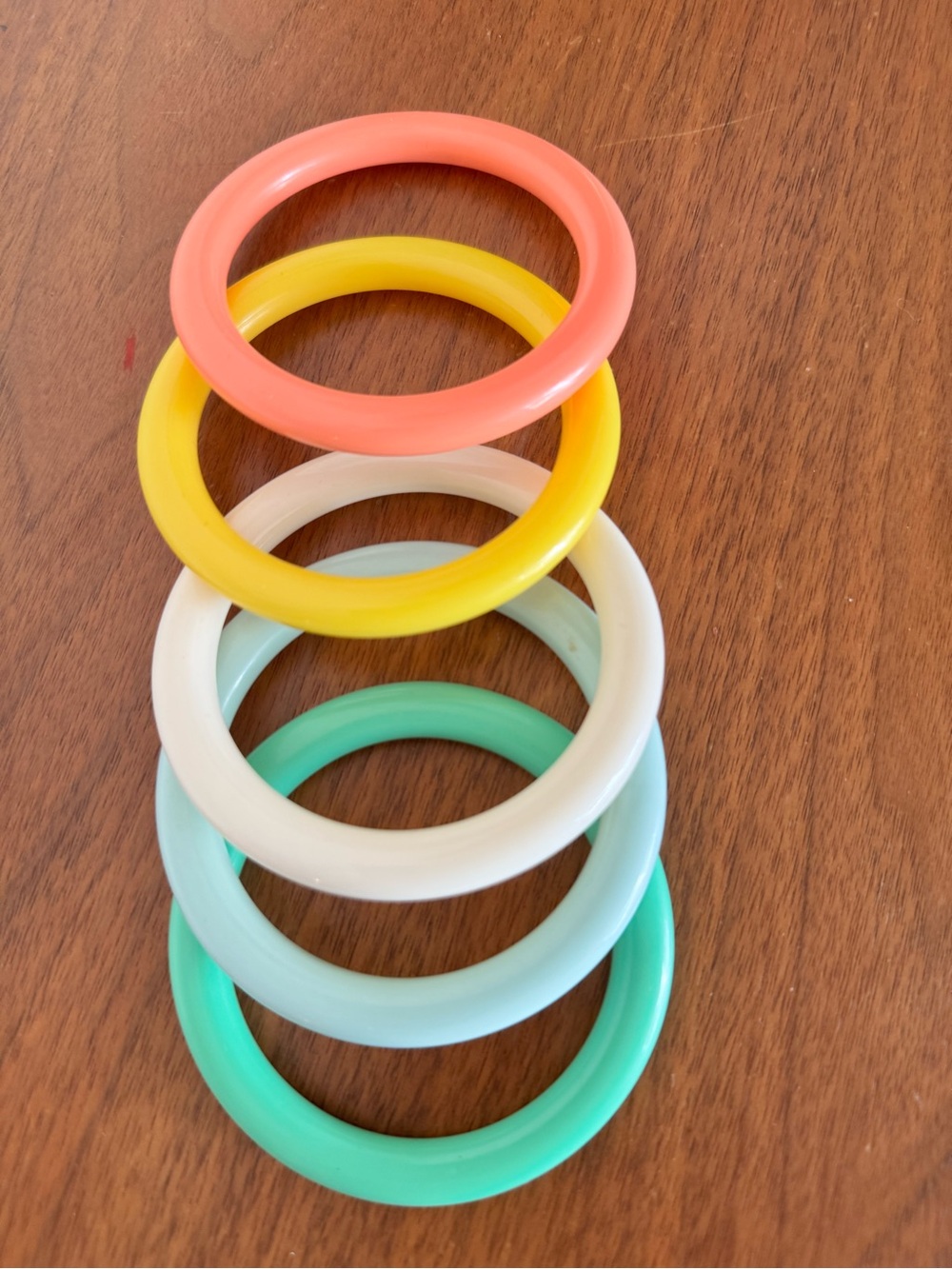 Vintage Lucite Acrylic Bangle Bracelets Set of 5 Pastel Colorful Retro Mod Stack